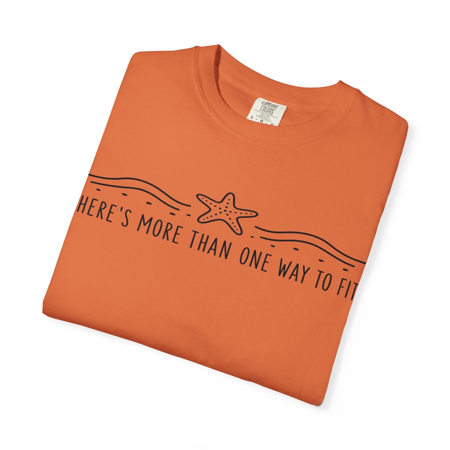 "There’s More Than One Way to Fit" Starfish Black Print Graphic Tee