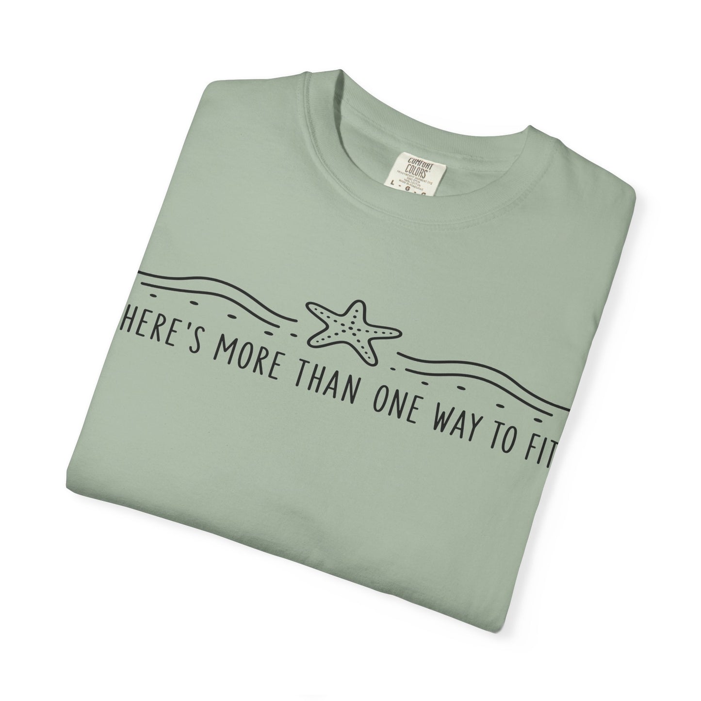 "There’s More Than One Way to Fit" Starfish Black Print Graphic Tee
