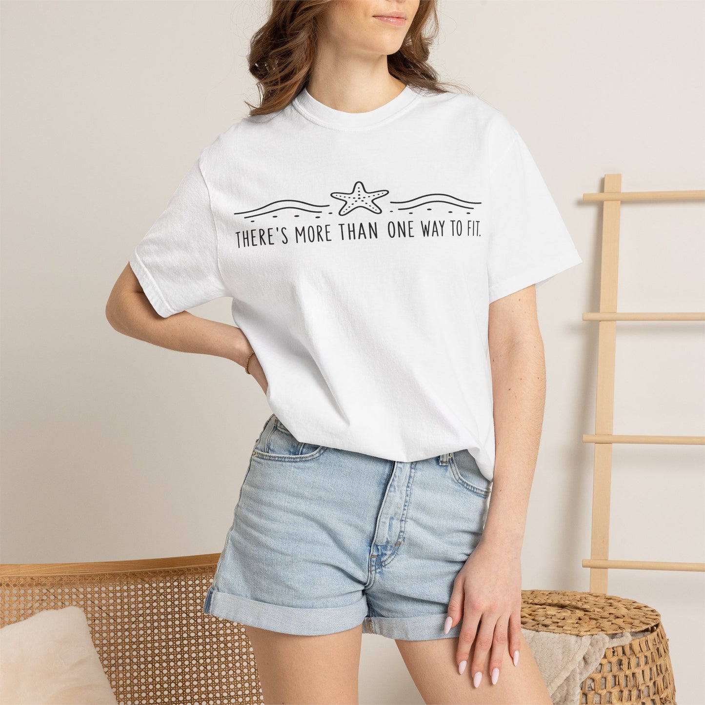 "There’s More Than One Way to Fit" Starfish Black Print Graphic Tee