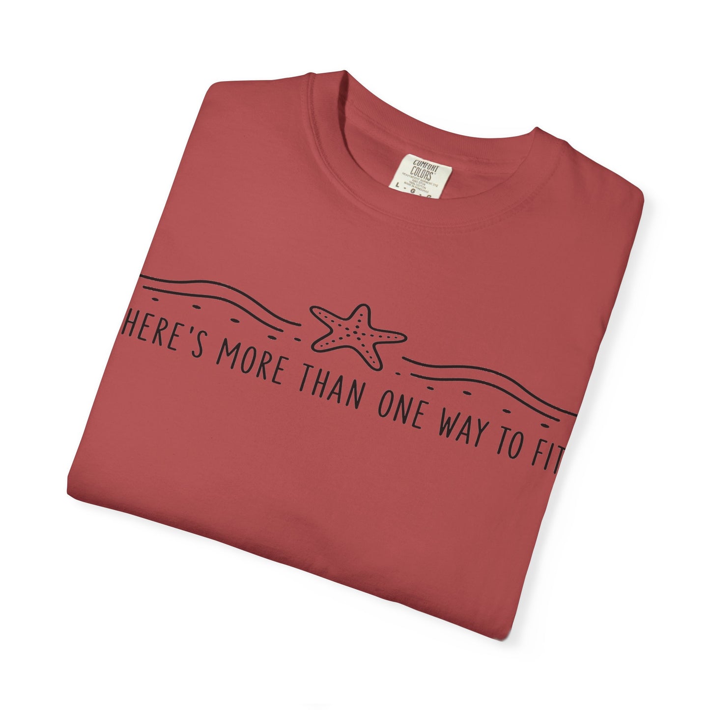 "There’s More Than One Way to Fit" Starfish Black Print Graphic Tee