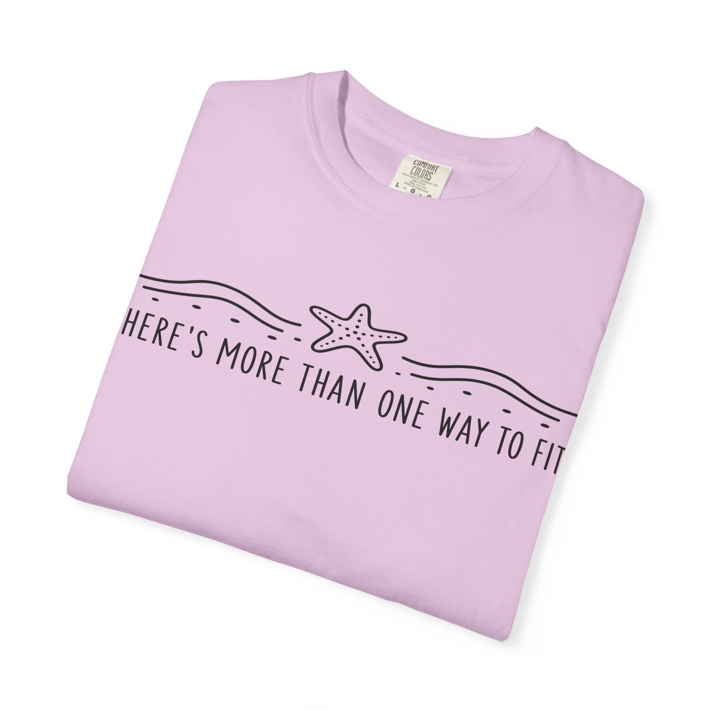 "There’s More Than One Way to Fit" Starfish Black Print Graphic Tee