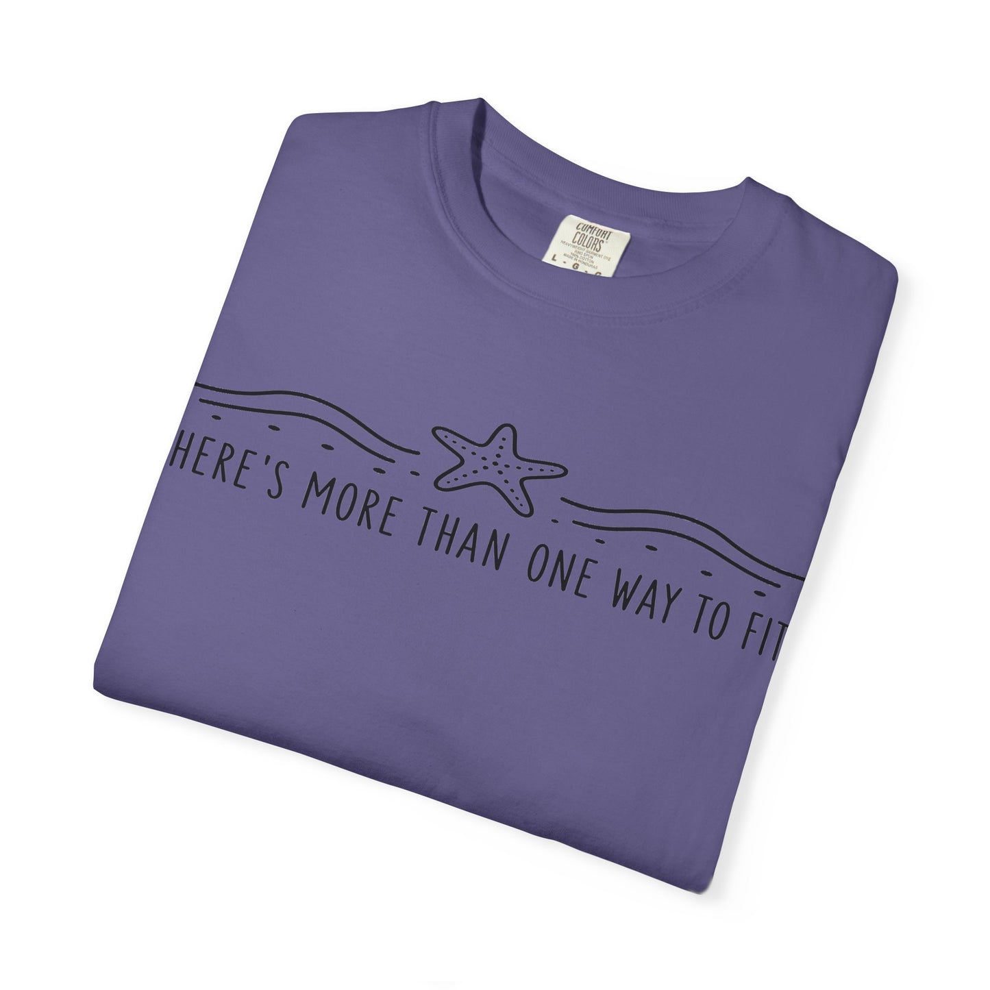 "There’s More Than One Way to Fit" Starfish Black Print Graphic Tee