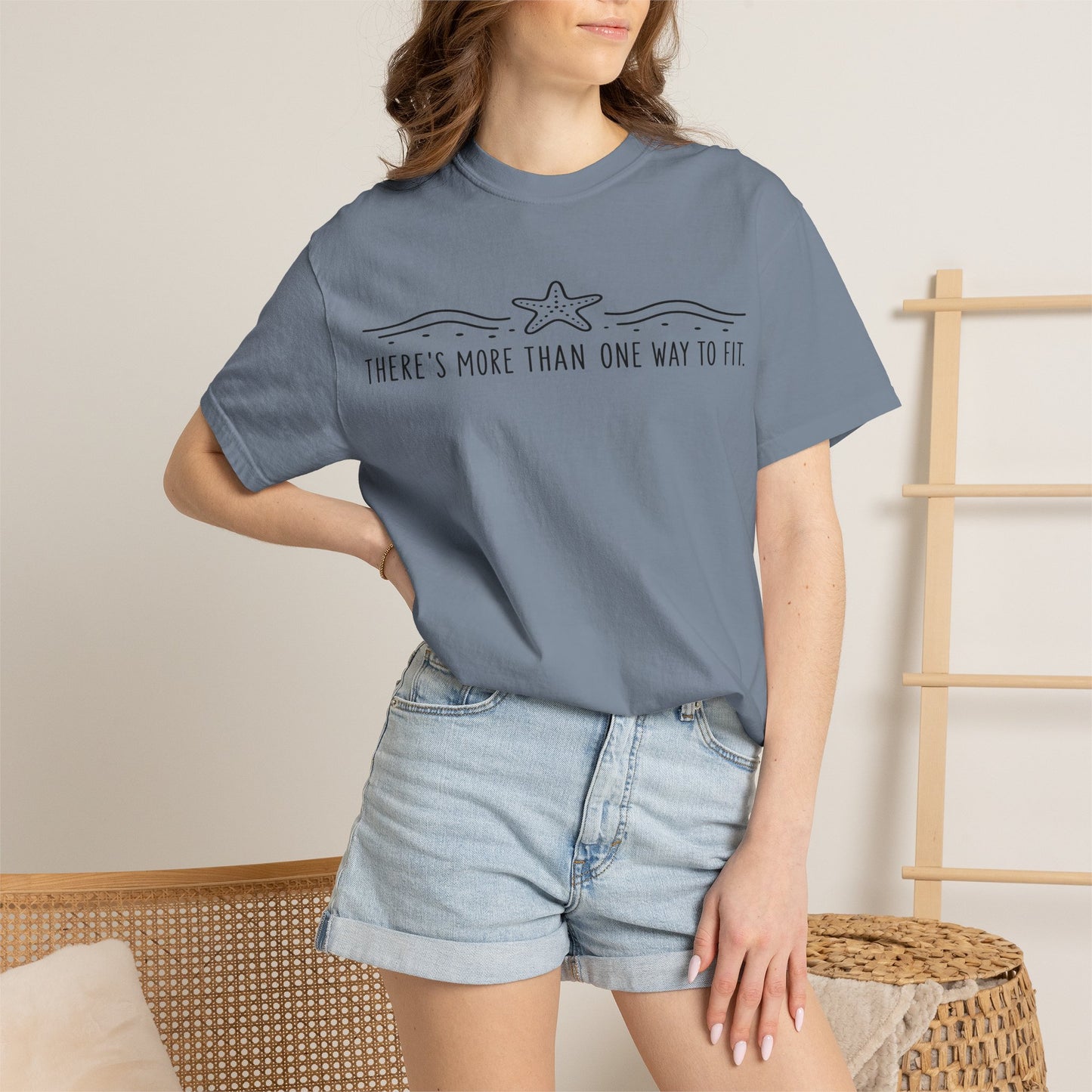 "There’s More Than One Way to Fit" Starfish Black Print Graphic Tee