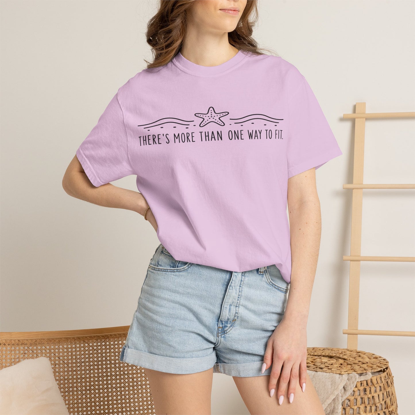 "There’s More Than One Way to Fit" Starfish Black Print Graphic Tee