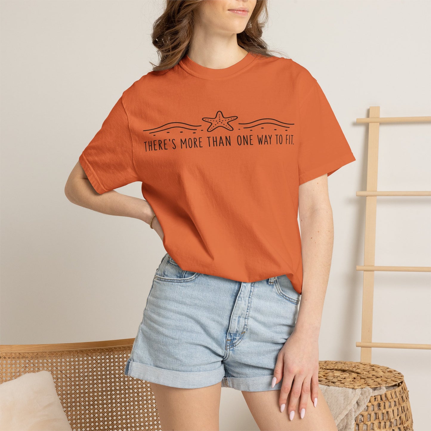 "There’s More Than One Way to Fit" Starfish Black Print Graphic Tee
